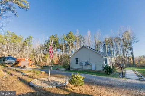 2083 Sizer Rd, Beaverdam, VA 23015 photo 15