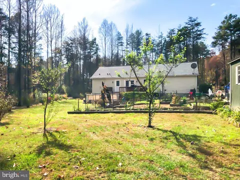 2083 Sizer Rd, Beaverdam, VA 23015 photo 3