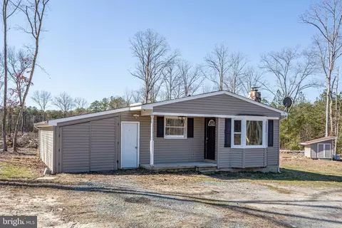 15434 Bull Church Rd, Woodford, VA 22580
