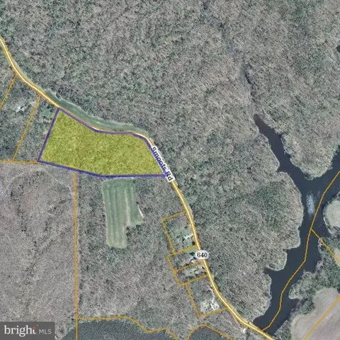 3 Smoots Rd, Bowling Green, VA 22427