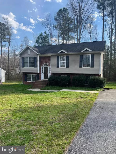 715 Canterbury Dr, Ruther Glen, VA 22546