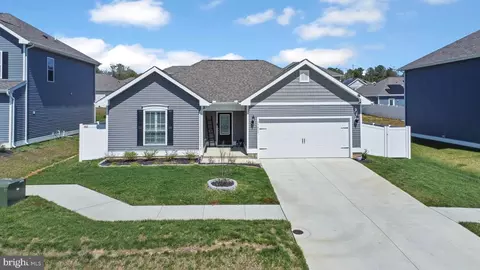17057 Rollins Rd, Bowling Green, VA 22427