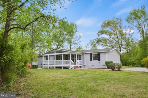7254 Lipscomb Rd, Woodford, VA 22580