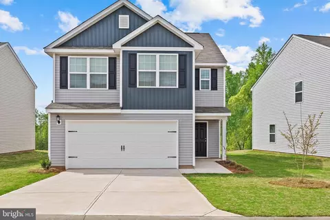 17128 Russell Coghill St, Bowling Green, VA 22427