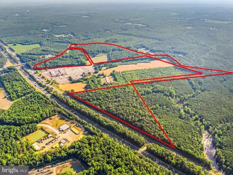 8448 Ladysmith Rd, Ruther Glen, VA 22546
