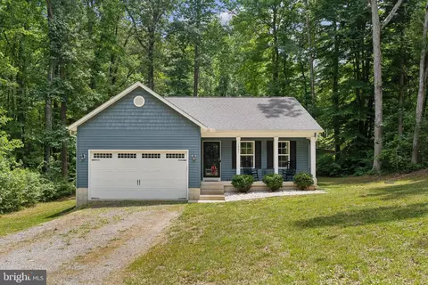 1001 Swan Ln, Ruther Glen, VA 22546