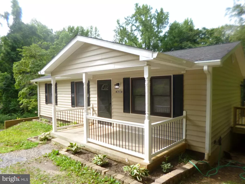 Exterior - 26480 Country Club Ln, Ruther Glen, VA 22546 photo 4 of 7