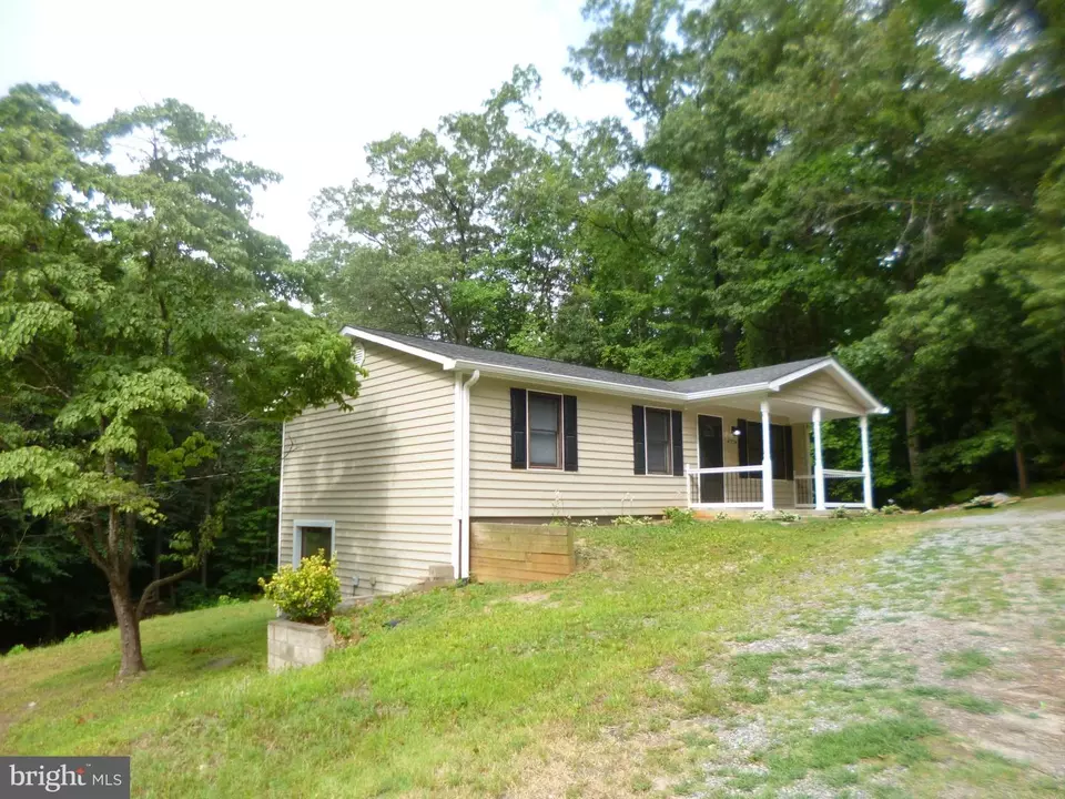 Exterior - 26480 Country Club Ln, Ruther Glen, VA 22546 photo 2 of 7