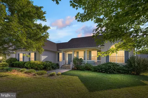 239 Dickinson Dr, Bowling Green, VA 22427