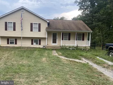 5487 Caroline Village Rd, Woodford, VA 22580