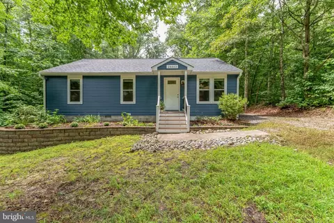 26463 Dejarnette Ln, Ruther Glen, VA 22546