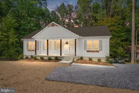 913 Swan Ln, Ruther Glen, VA 22546