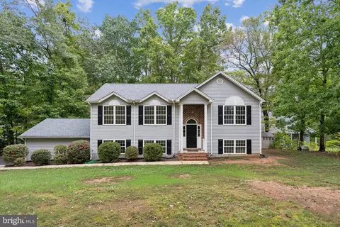 996 Lake Heritage Dr, Ruther Glen, VA 22546