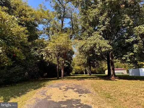 Stonewall Jackson Road, Woodford, VA 22580