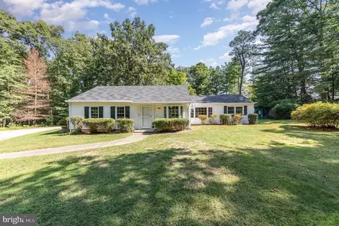 14401 Crystal Ct, Woodford, VA 22580