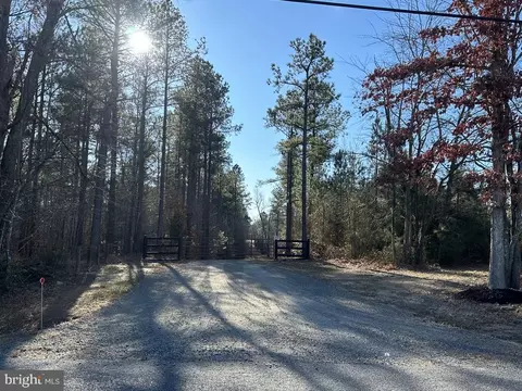 Sparta Road, Milford, VA 22514