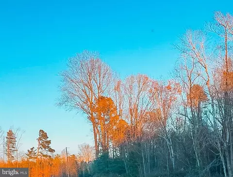 Mckenny, Woodford, VA 22580