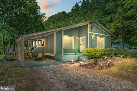 803 Lake Caroline Dr, Ruther Glen, VA 22546