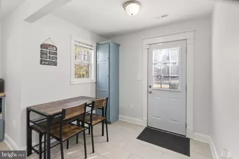 Entry Way - 16222 Dawn Blvd, Hanover, VA 23069 photo 7 of 11