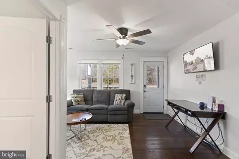 Entry Way - 16222 Dawn Blvd, Hanover, VA 23069 photo 2 of 11