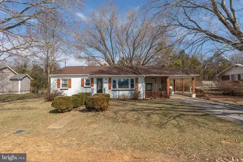 26097 Townfield Dr, Port Royal, VA 22535