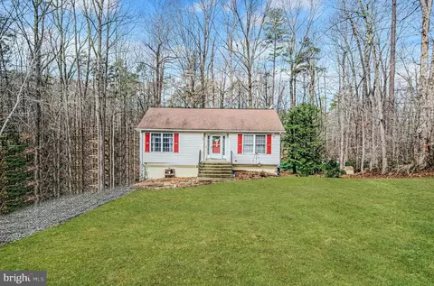 221 Village Ct, Ruther Glen, VA 22546