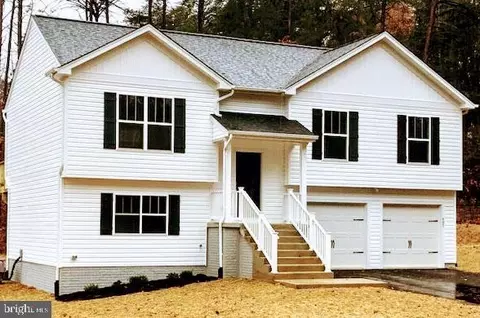 128 Patrick Henry Dr, Ruther Glen, VA 22546