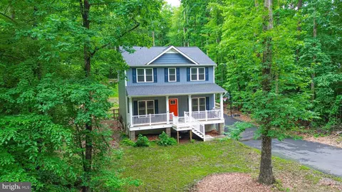 971 Swan Ln, Ruther Glen, VA 22546
