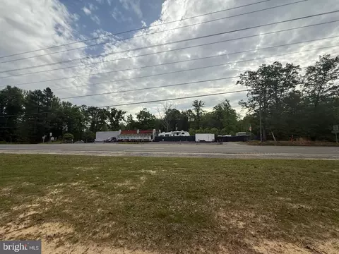 12439 Us Route 1 Hwy, Woodford, VA 22580