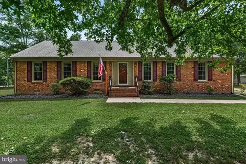 16112 Healy St, Milford, VA 22514