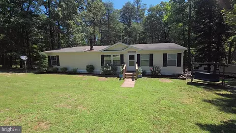 14529 Passing Rd, Bowling Green, VA 22427
