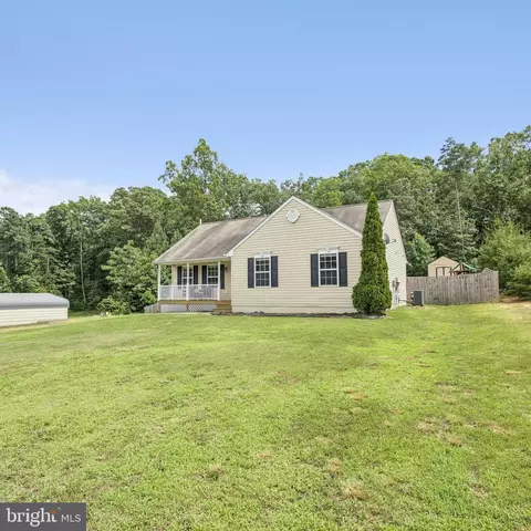 13378 Mason St, Woodford, VA 22580