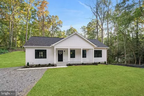 16392 Tinder Dr, Woodford, VA 22580