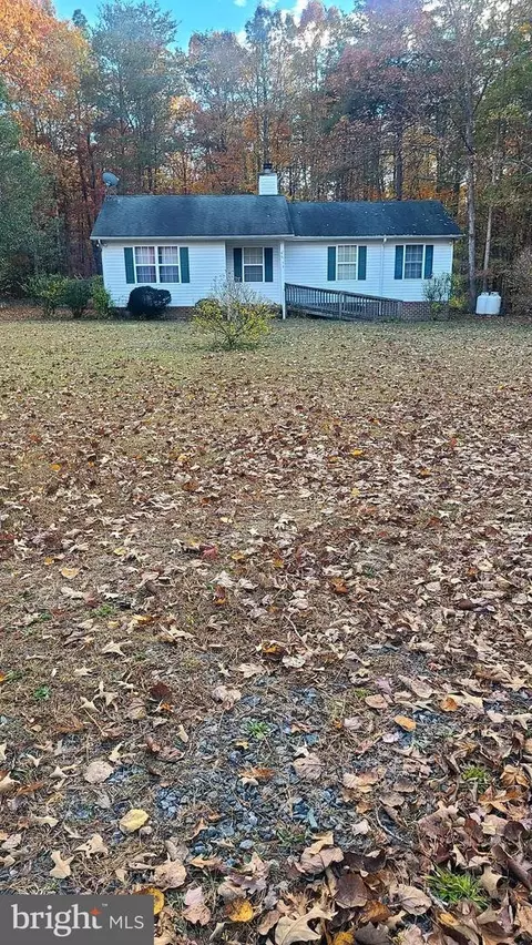 10056 Carters Ln, Ruther Glen, VA 22546