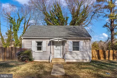 119 Davis Ct, Bowling Green, VA 22427