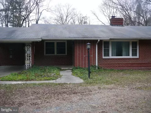 6088 Fredericksburg Tpke, Woodford, VA 22580
