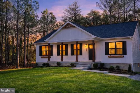 5269 Macedonia Rd, Woodford, VA 22580