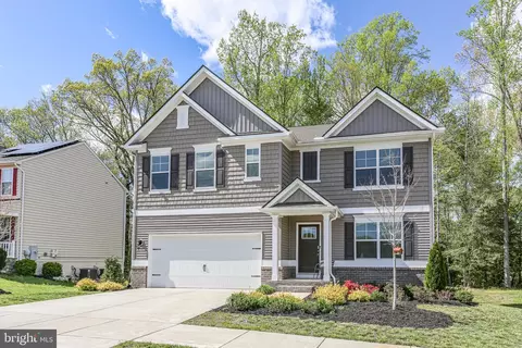 17447 Jackson Dr, Bowling Green, VA 22427