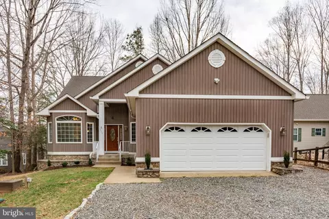 328 Lake Caroline Dr, Ruther Glen, VA 22546