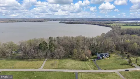 Portobago Trail, Port Royal, VA 22535