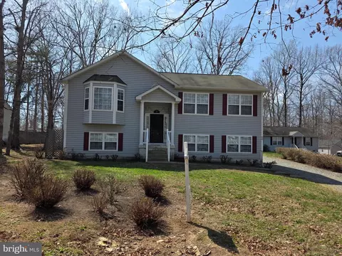 66 Albertson Ct, Ruther Glen, VA 22546
