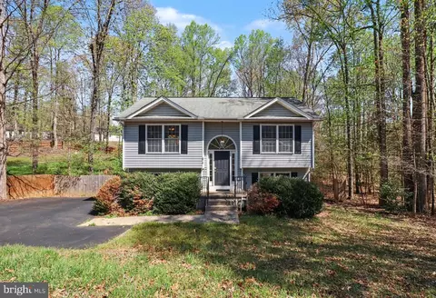 876 Campers Ln, Ruther Glen, VA 22546
