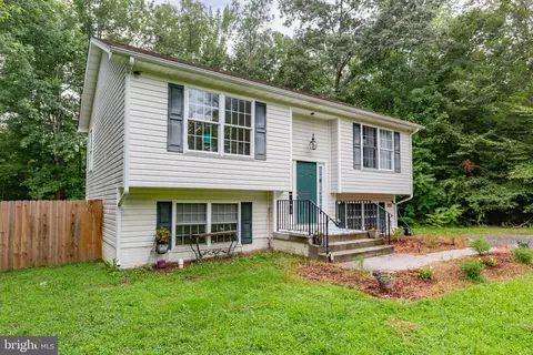 877 Campers Ln, Ruther Glen, VA 22546