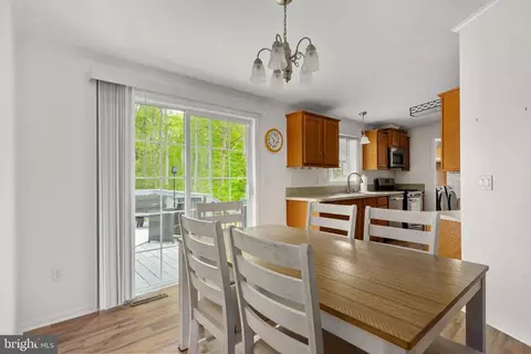 Dining - 2319 Sizer Rd, Beaverdam, VA 23015 photo 2 of 3