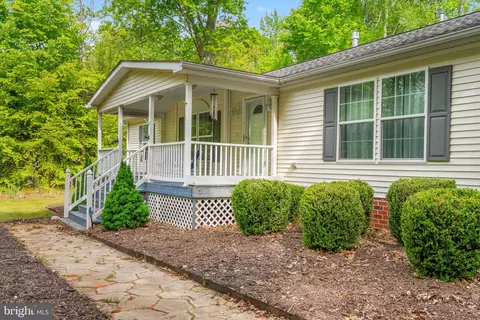 Exterior - 2319 Sizer Rd, Beaverdam, VA 23015 photo 4 of 23