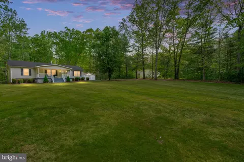 Exterior - 2319 Sizer Rd, Beaverdam, VA 23015 photo 2 of 23