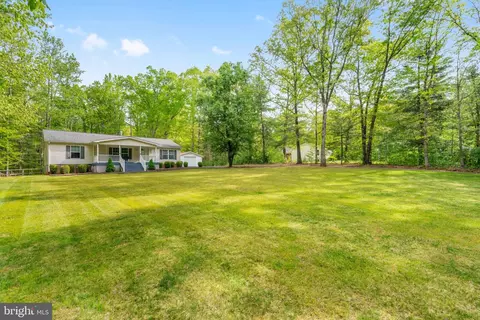 Exterior - 2319 Sizer Rd, Beaverdam, VA 23015 photo 6 of 23