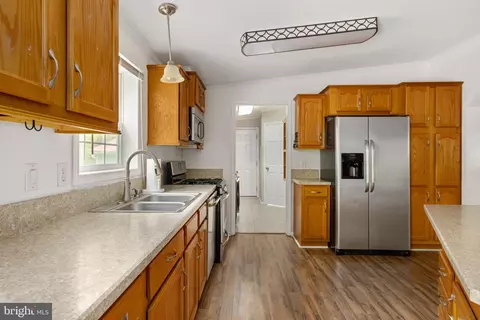 Kitchen - 2319 Sizer Rd, Beaverdam, VA 23015 photo 4 of 4