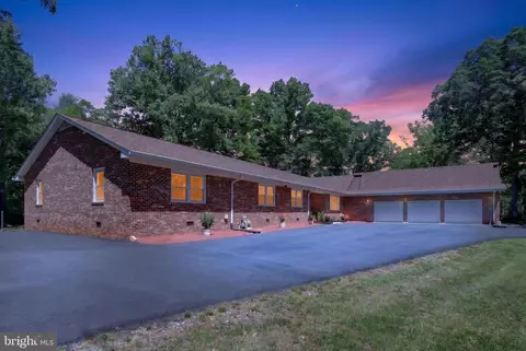 27197 Tidewater Trl, Port Royal, VA 22535