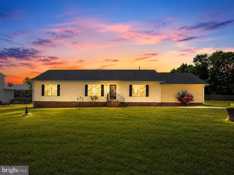 118 Gill St, Bowling Green, VA 22427
